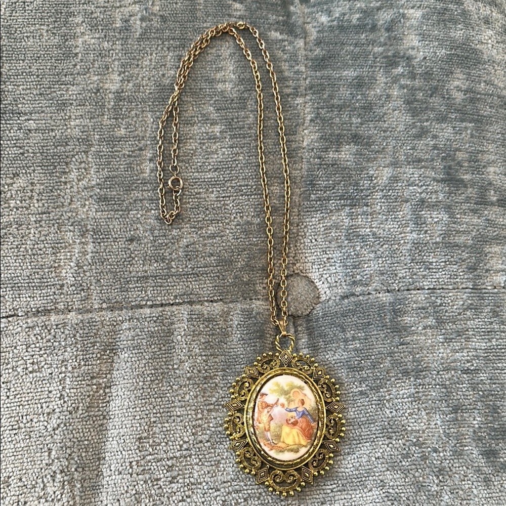 Vintage Large Courting Couple Gold-Tone Necklace